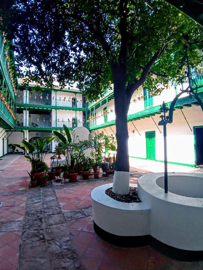 La Puerta Verde De Las Setas De Sevilla Exterior foto